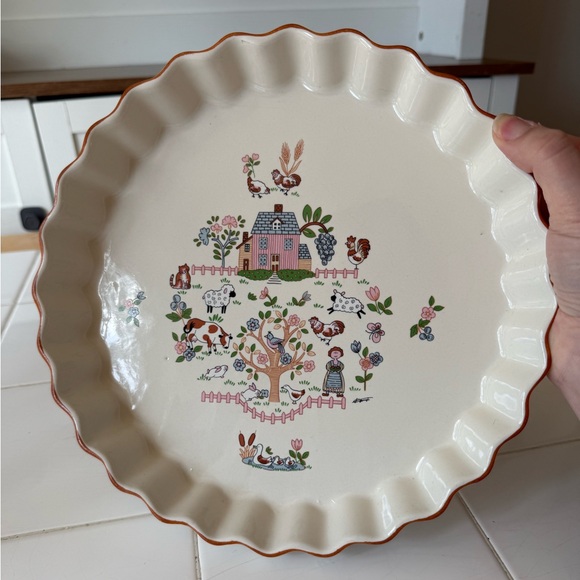 Vintage Jamestown China Country Home 10" Pie Scalloped Farmhouse Plate EUC - Picture 6 of 8